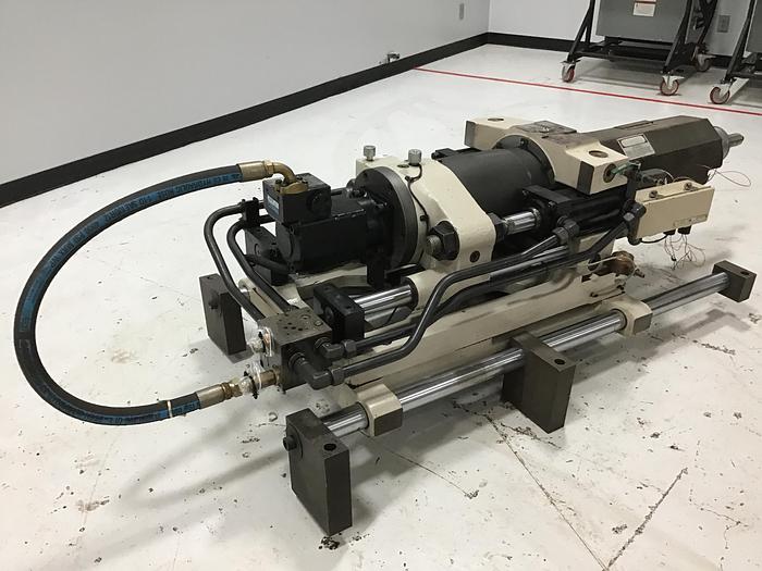 Used CINCINNATI MILACRON 7 Oz Injection Unit VH250-7 / IU Used #145341