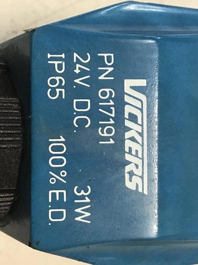 Used VICKERS Valve DG4V32AMUH730 #137500