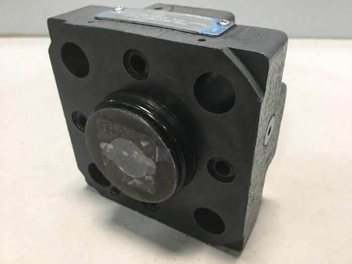 Used VICKERS Valve CVCS25D3S210S32AP110AP210X08A99B00 #99578