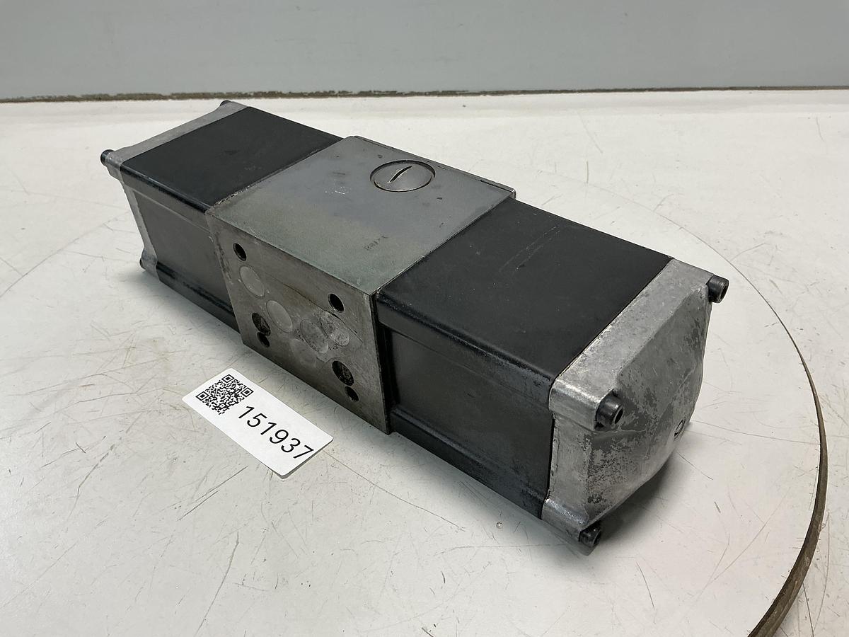 Used REXROTH 4WE10E21/AG24N9K4/V VALVE USED #151937