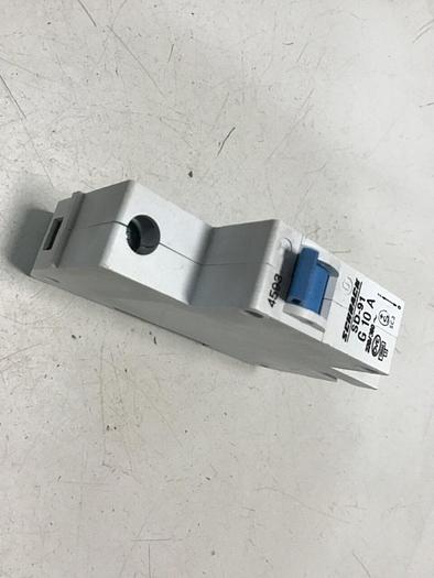 Used SCHRACK 10 Amp Circuit Breaker SD-91G 10A #119658