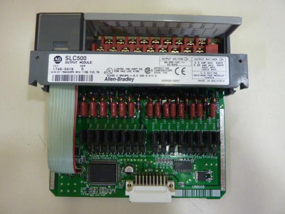 Used ALLEN BRADLEY Output Module 1746-OA16 SER D Used