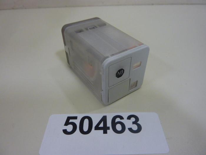 Used ALLEN BRADLEY Relay 700-HA33Z24 SER C #50463