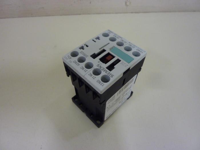 Used SIEMENS Control Relay 3RH1122-1BB40 #57605
