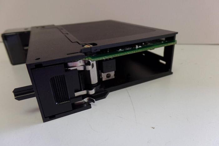 Used ALLEN BRADLEY DC Diagnostic Output Module 1756-OB16D SER A #32268