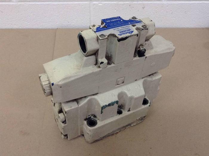 Used VICKERS Directional Control Valve DG4V36CMP7H750JA100 #71241