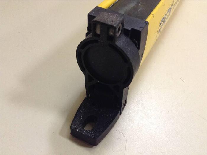 Used SICK Light Curtain M 2000 M20E-04130A122 USED