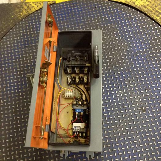 Used ALLEN BRADLEY Safety Switch 512-M/A36355 #79153
