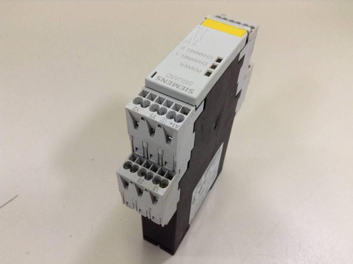 Used SIEMENS Safety Relay 3TK2 824-2BB40 #86774