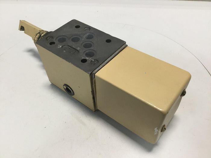 Used PARKER Directional Control Valve D3T1H21X4537 #106009