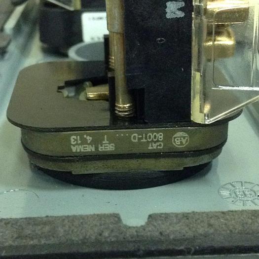 Used ALLEN BRADLEY Push Button Enclosure 800T-6TZM11 SER T #69406