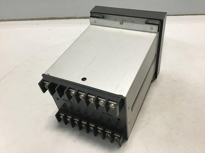 Used WATLOW Temperature Control 6A10-081B-0604 #111840