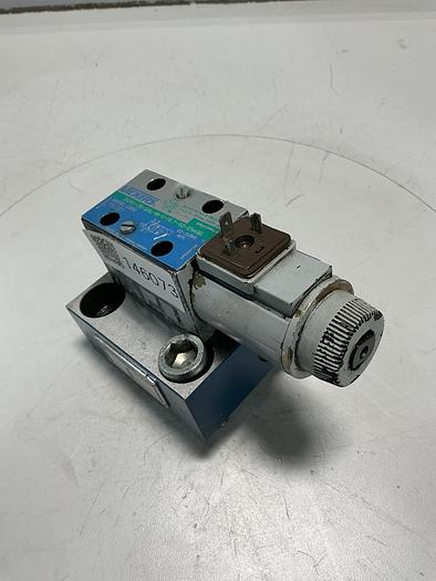 Used VICKERS DG4V-3S-2AL-M-U-HL7-60-EN490