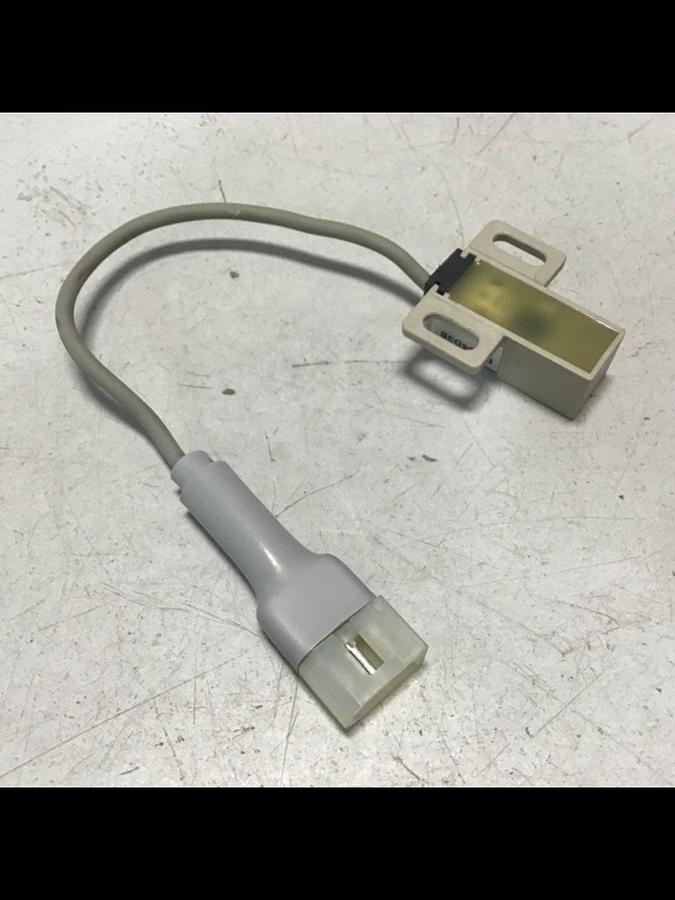 Used FUJI ELECTRIC Proximity Switch PE-B4D3 USED