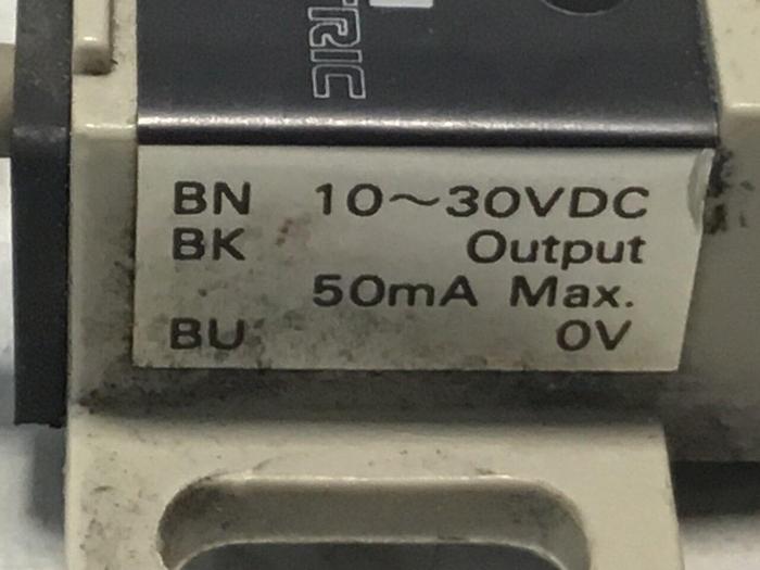 Used FUJI ELECTRIC Proximity Switch PE-B4D3 #128345
