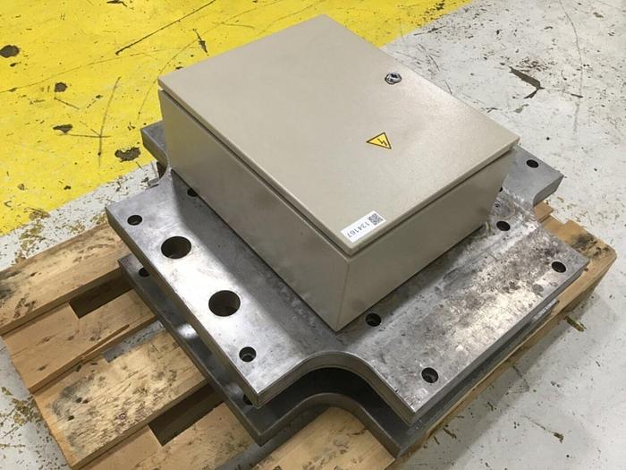 Used STAUBLI Magnetic Platens w/ Control K34089002 K34089302 Used