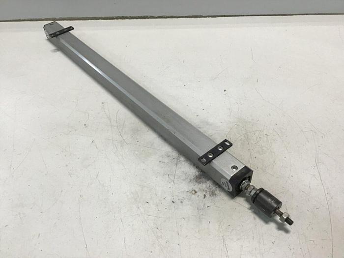Used TRANSDUCERS DIRECT Transducer TD390-5-18-0-H Used
