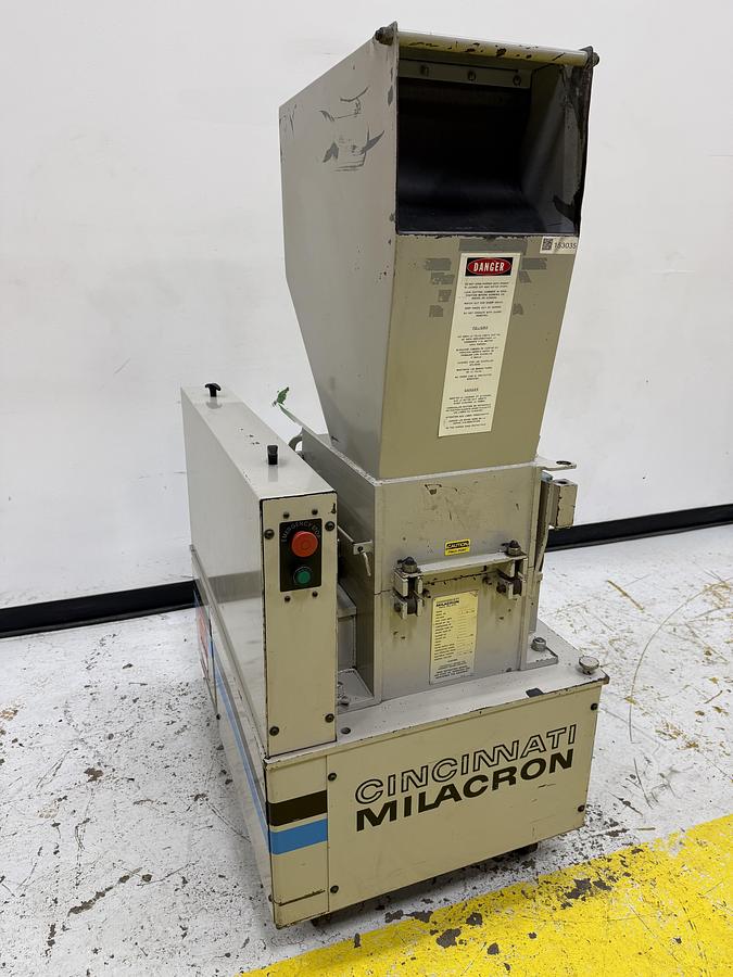 Used DNL / not cleaned CINCINNATI MILACRON CMS 912 Grinder USED