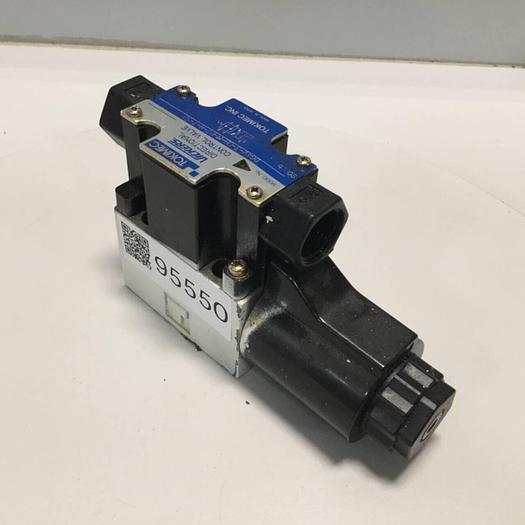 Used VICKERS Tokimec Directional Control Valve DG4V30BMP7H752 #95552
