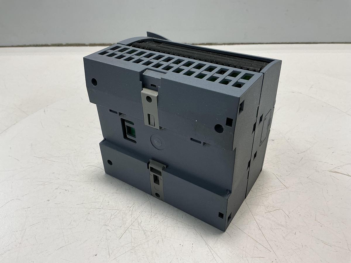 Used SIEMENS CPU 1214C DC/DC/DC