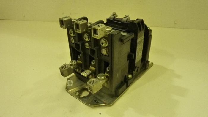 Used ALLEN BRADLEY Contactor 500-COD930 SER A #42679