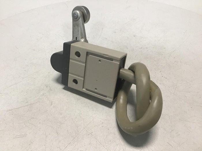 Used OMRON Limit Switch D4C-1620 #113849
