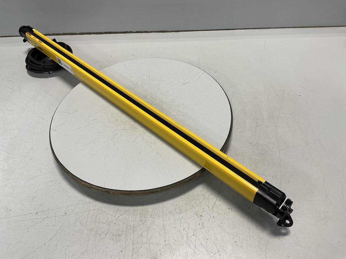 Used KEYENCE GL-R40H-T