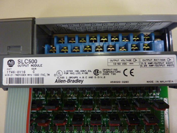 Used ALLEN BRADLEY Output Module 1746-OV16 SER C #56550