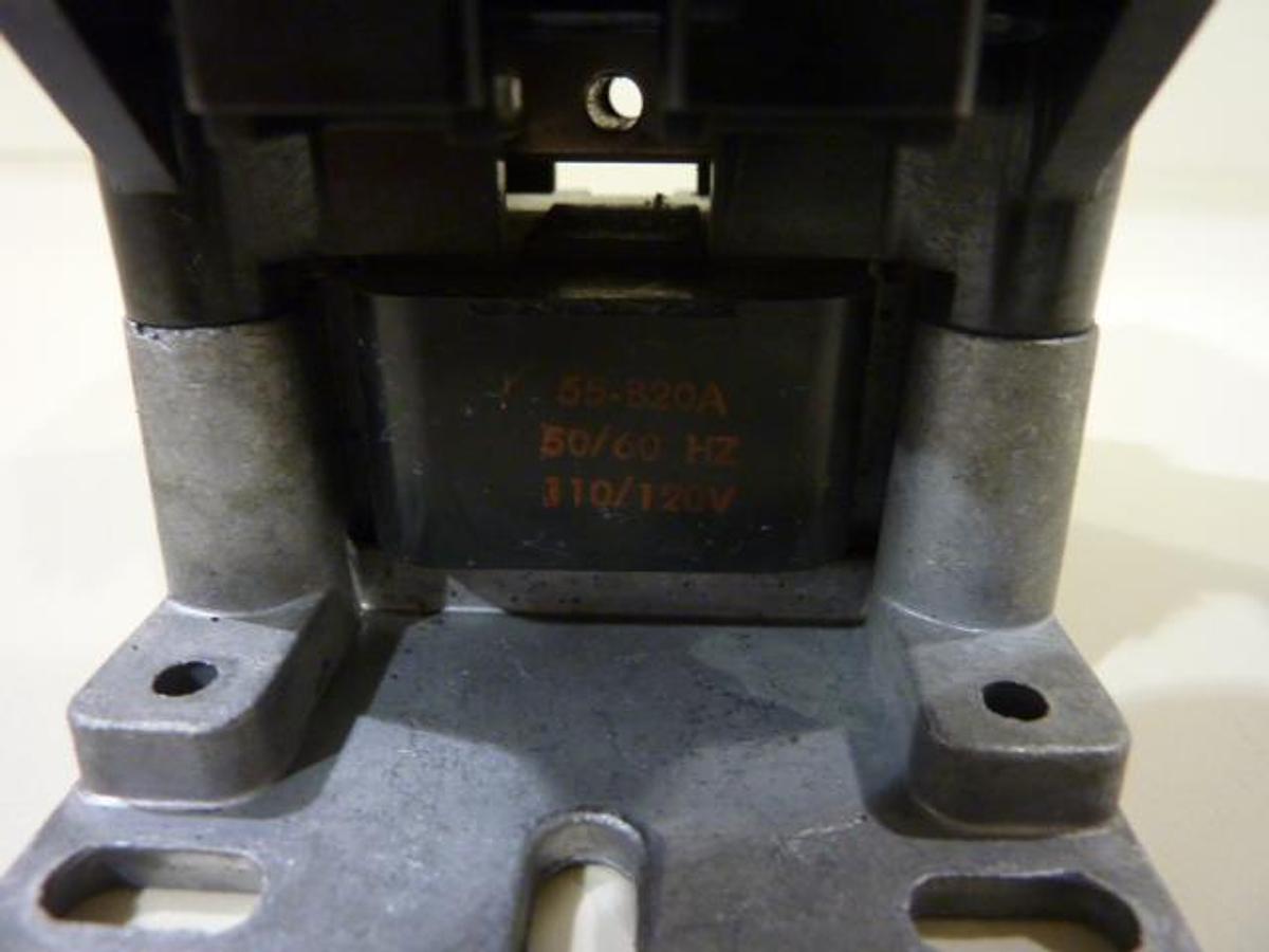 Used GENERAL ELECTRIC / GE Contactor CR253DB302AAA Used
