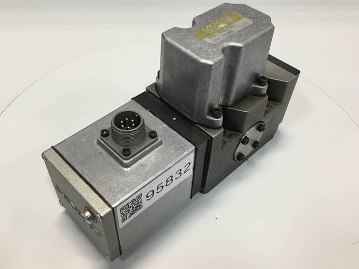 Used MOOG Valve J661-124 Used