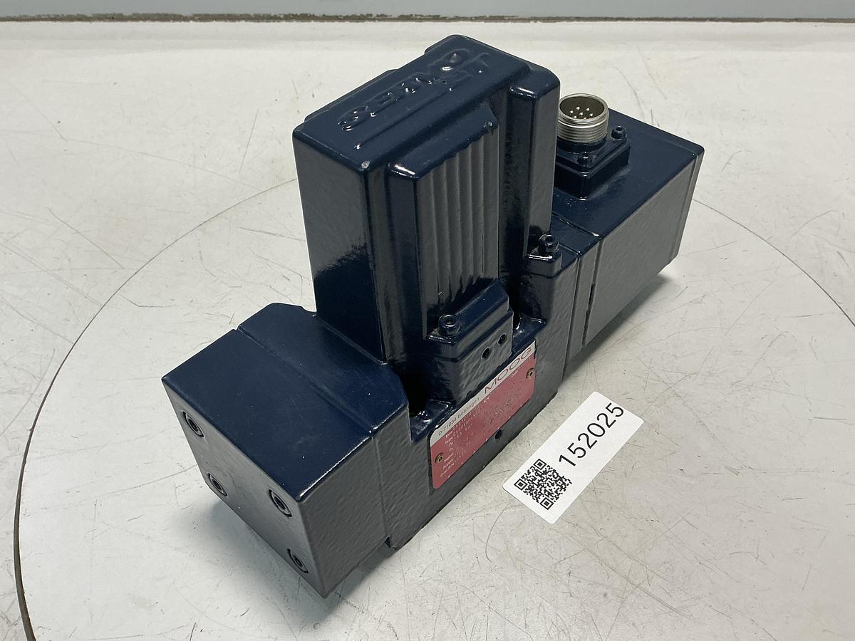 Used MOOG D661Z4047B