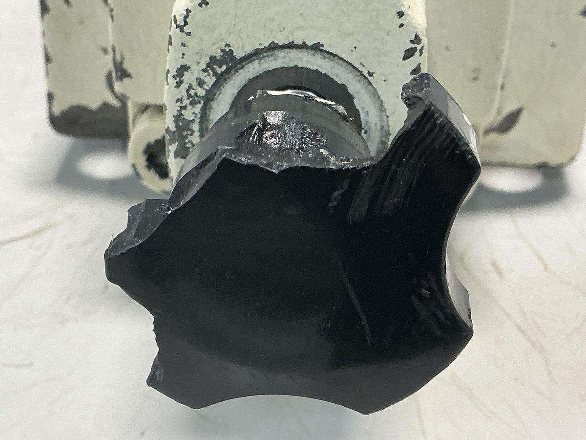 Used YUKEN DSHG-06-3C2-R2-D24-51163