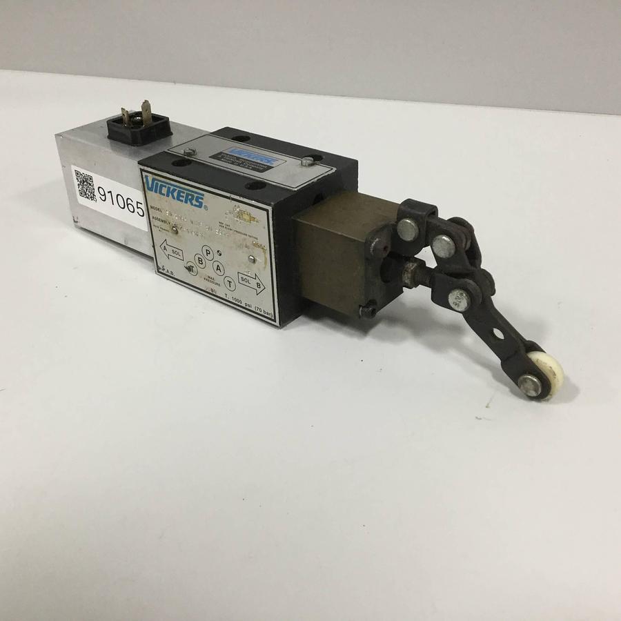 Used VICKERS Valve SDG20S4 012F 50 S553 USED