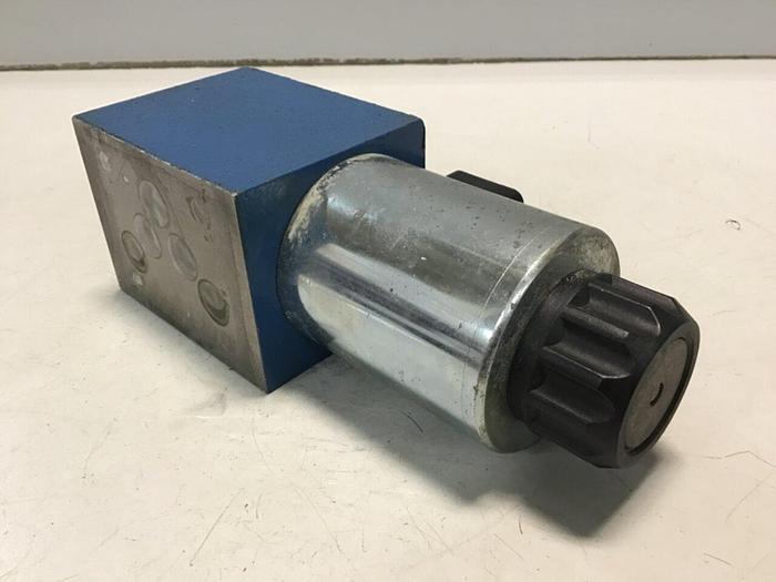 Used MANNESMANN REXROTH Valve 4WE10EA33/CG24N9K4 Used