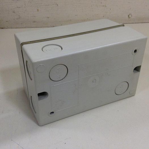 ALLEN BRADLEY Enclosure w/o Holes 194L-G3574 SER A #82782