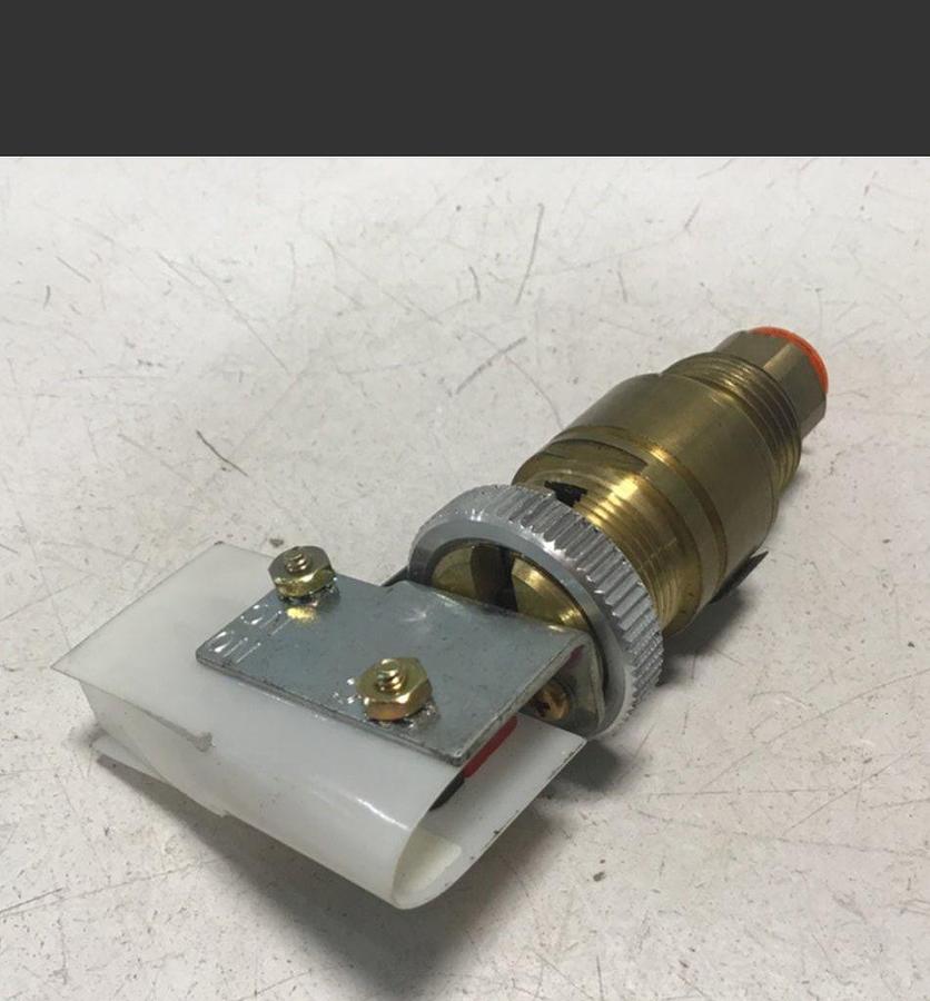 Used ASCO Pressure Switch XHB46A215L15472 USED