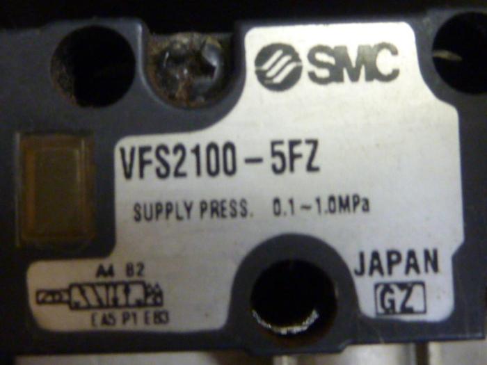 Used SMC Control Block w/ Valves VFS2100-F5Z #60109