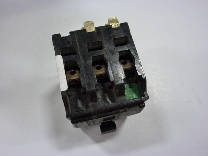 Used SQUARE D 20 Amp Circuit Breaker QO320 #42584