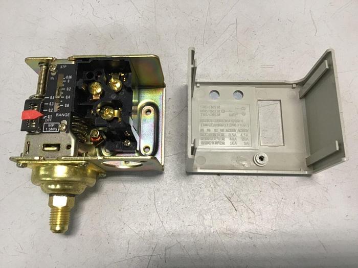 Used SAGINOMIYA SEISAKUSHO Pressure Sensor SNS-C106Z013 #125469