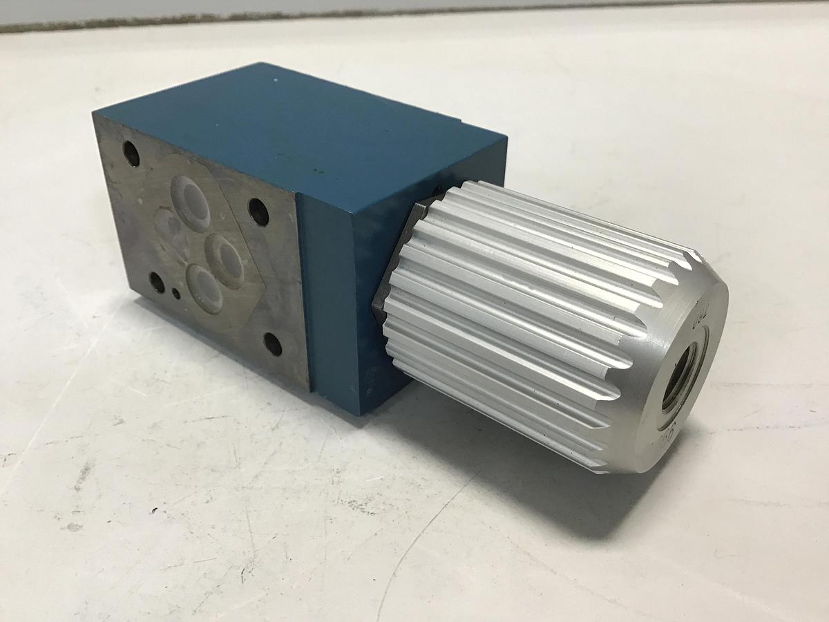 Used BOSCH 0 811 024 125 Valve Used #14476813