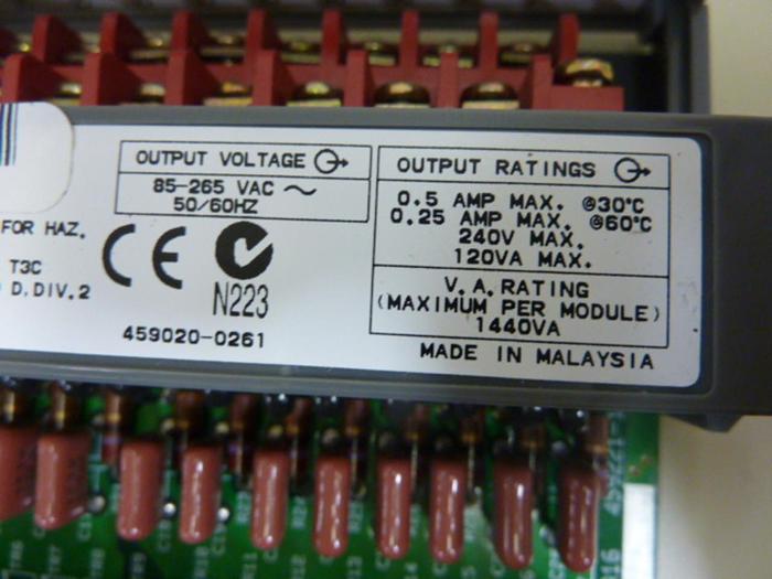 Used ALLEN BRADLEY Output Module 1746-OA16 SER D #50663