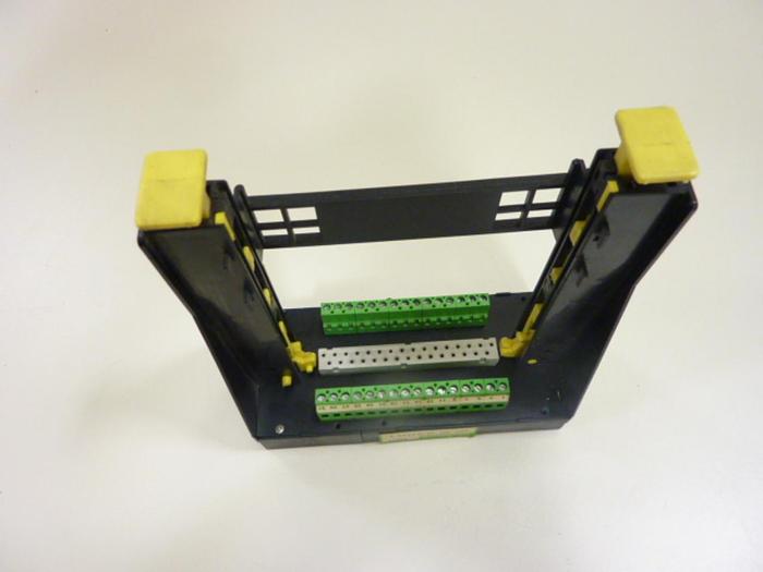 Used MURR ELEKTRONIK Plug In Card Slot 63001 #44155