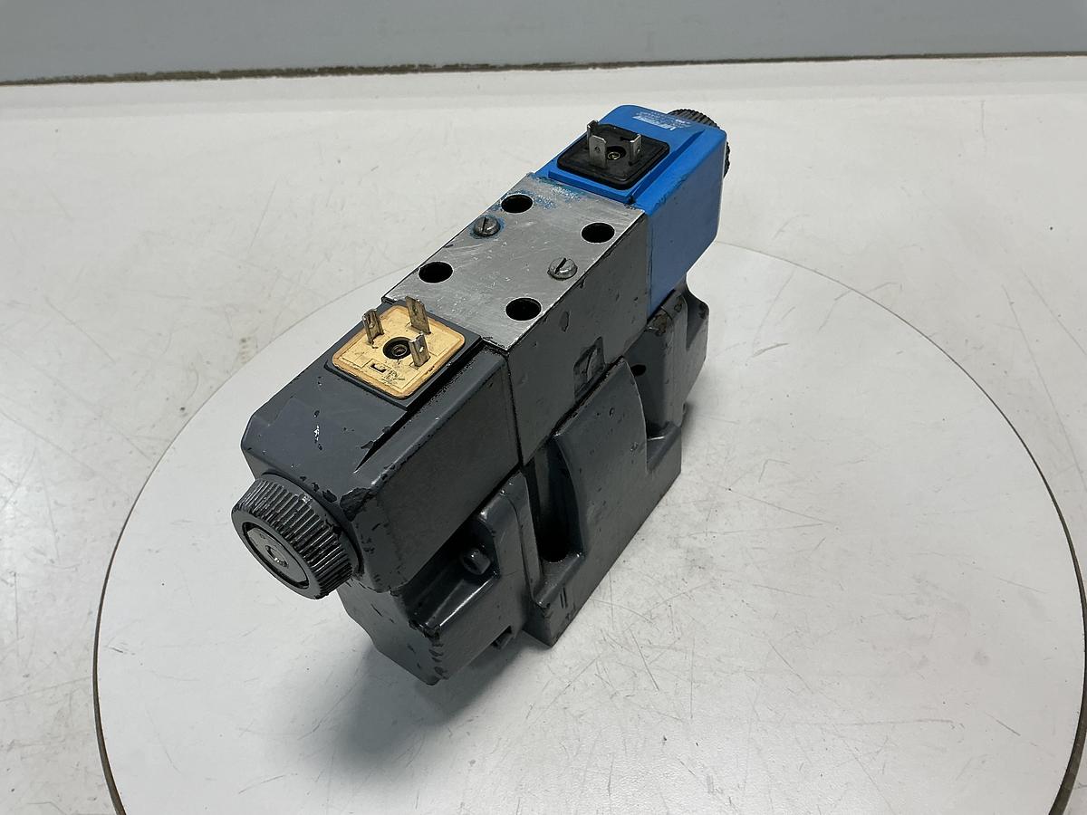 Used VICKERS DG5S 5 2C T M U H7 21