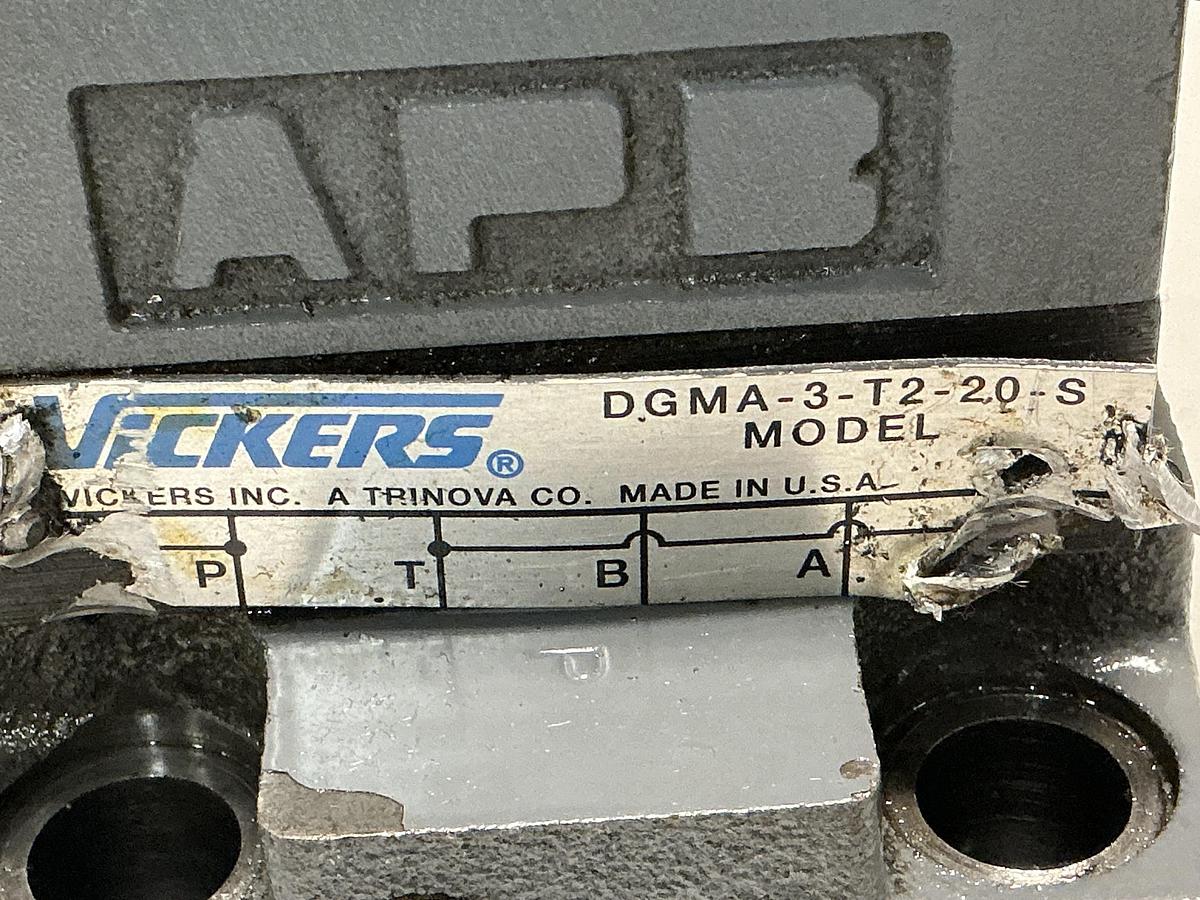 Used VICKERS DG4V-3-22A-M-U-HL7-60