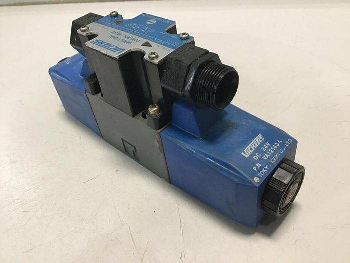 Used VICKERS Directional Control Valve DG4V36CMP7H750JA100 #113352