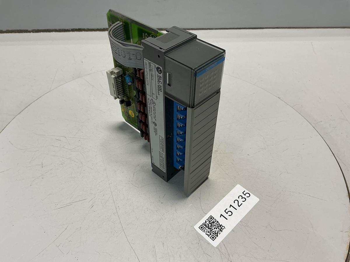 Used ALLEN BRADLEY 1746-P1 / SLC 500