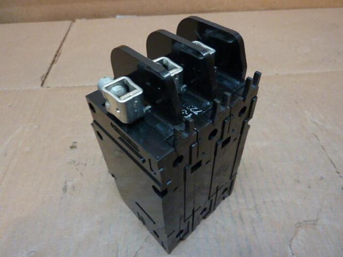 Used HEINEMANN 15 Amp Circuit Breaker CF3 G3-D #28442