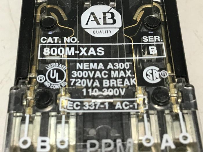 Used ALLEN BRADLEY Selector Switch 800MB-H31B SER A #116309
