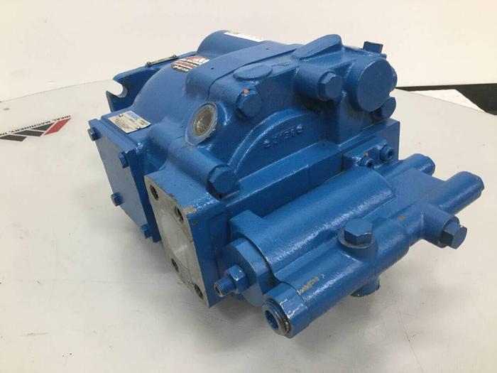 Used VICKERS Hydraulic Piston Pump PVE35QR122C21V1721 Used