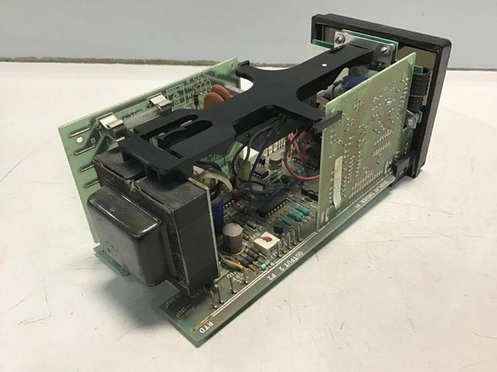 Used BARBER COLMAN Temperature Controller 585A-00016-000-0-00 #129794